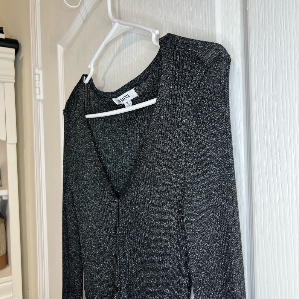 BB Dakota Honey I Shrunk The Metallic V-Neck Cardigan size S - Picture 13 of 16